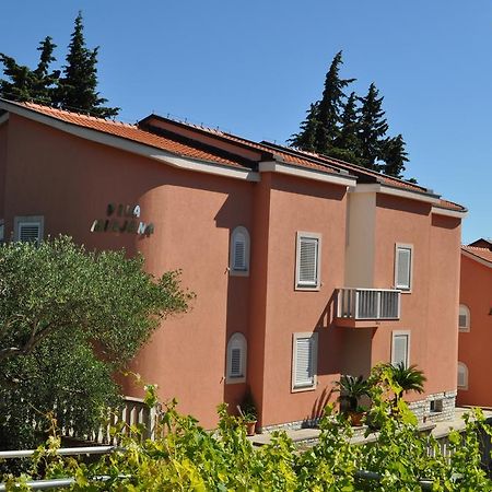 Apartments Sulekic Sveti Filip i Jakov Bagian luar foto